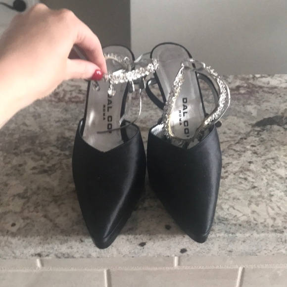 Black silk pointy toe heel - Picture 1 of 5